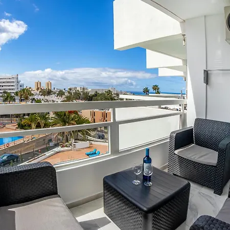 Apartment Centered With A Pool & Near The Beach, 324, Ponderosa
