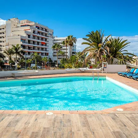 Centered With A Pool & Near The Beach, 324, Ponderosa Apartment